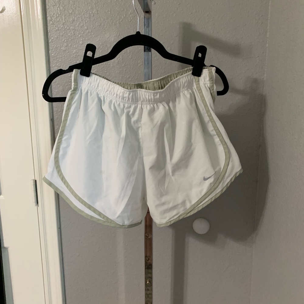 Nike dry tempo shorts